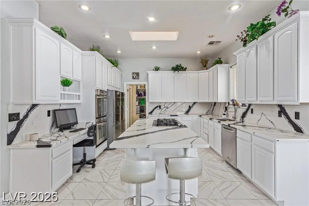 60 Fogg, Las Vegas, NV 89110