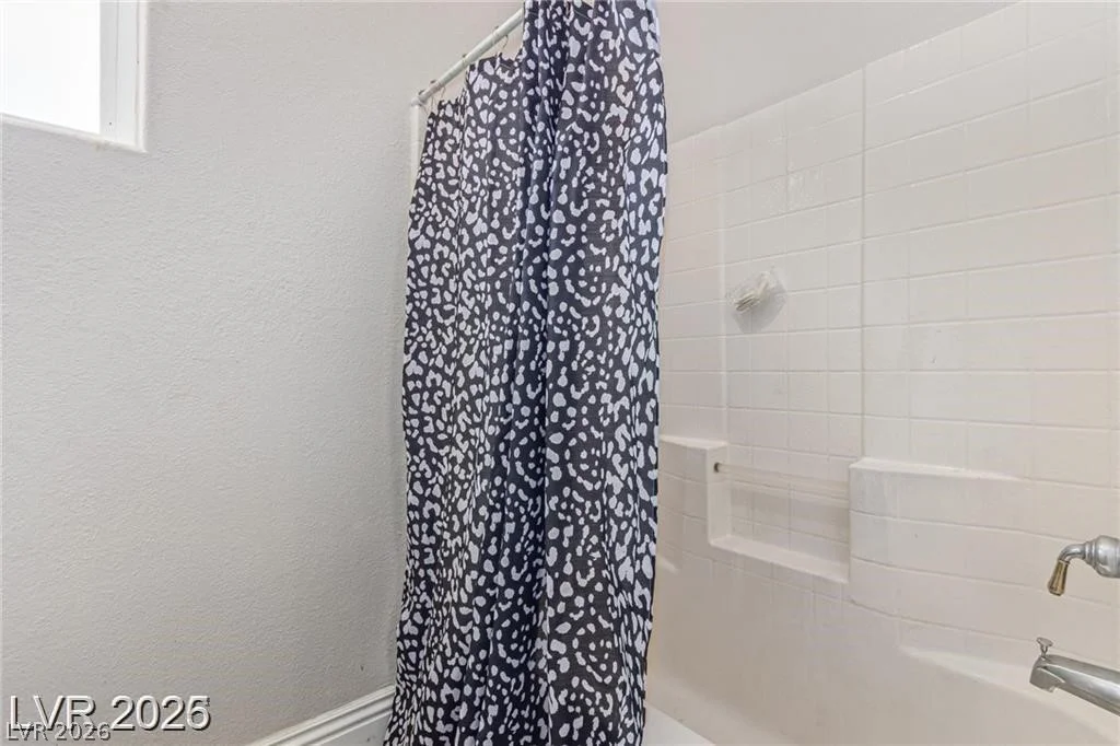 60 Fogg, Las Vegas, NV 89110