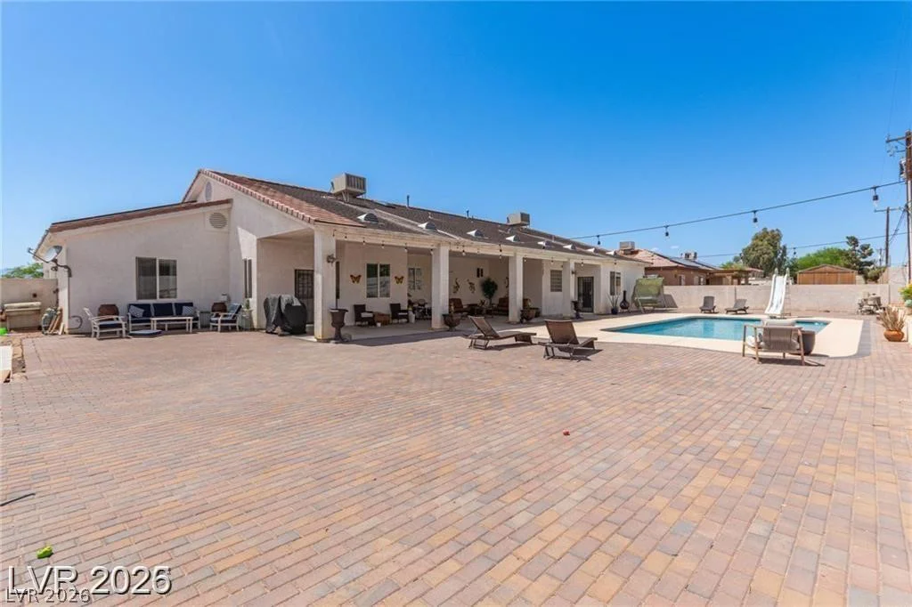60 Fogg, Las Vegas, NV 89110