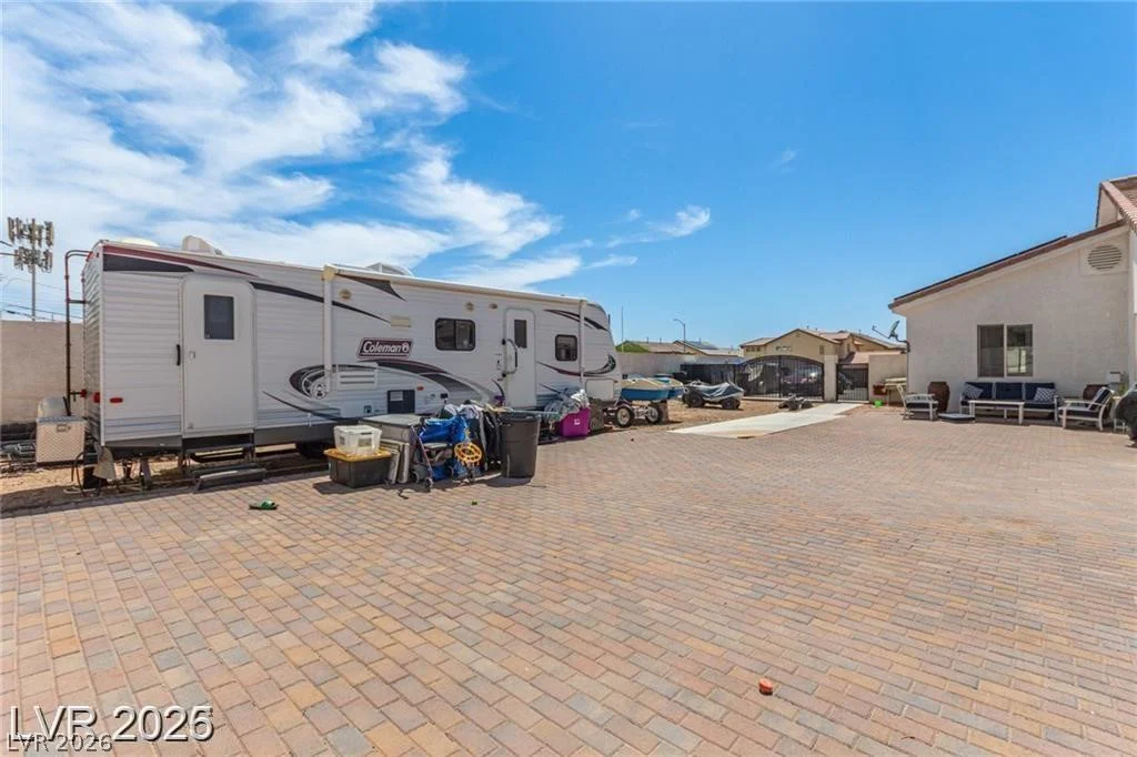 60 Fogg, Las Vegas, NV 89110