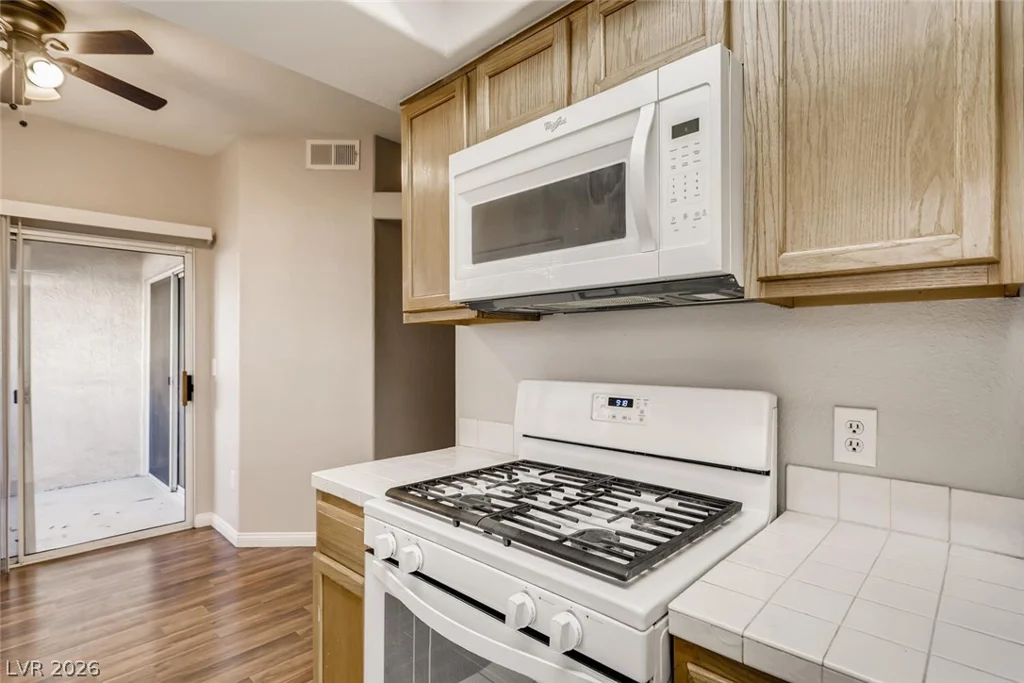 8425 Running Deer, Las Vegas, NV 89145