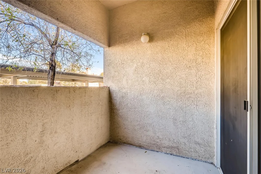 8425 Running Deer, Las Vegas, NV 89145