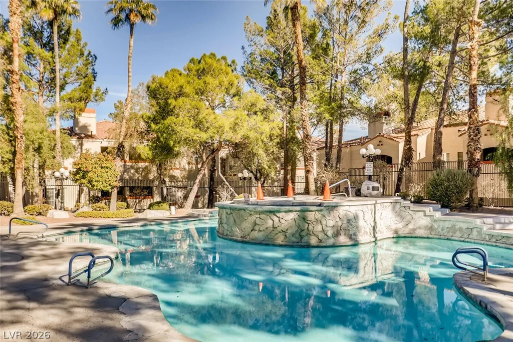 8425 Running Deer, Las Vegas, NV 89145