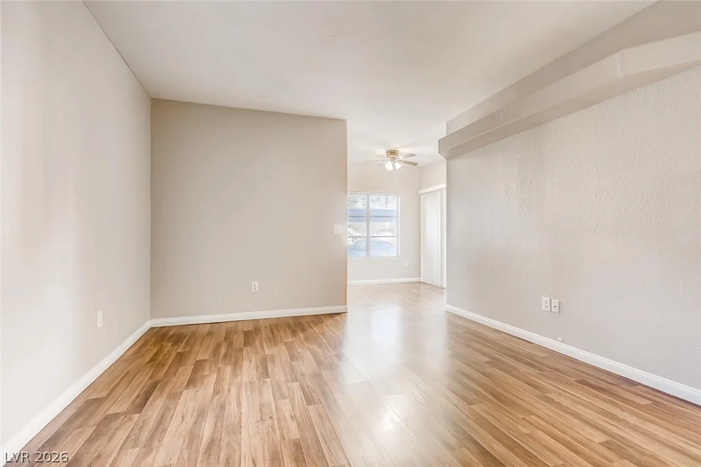 8425 Running Deer, Las Vegas, NV 89145