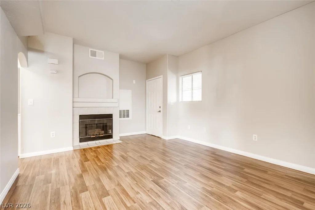 8425 Running Deer, Las Vegas, NV 89145