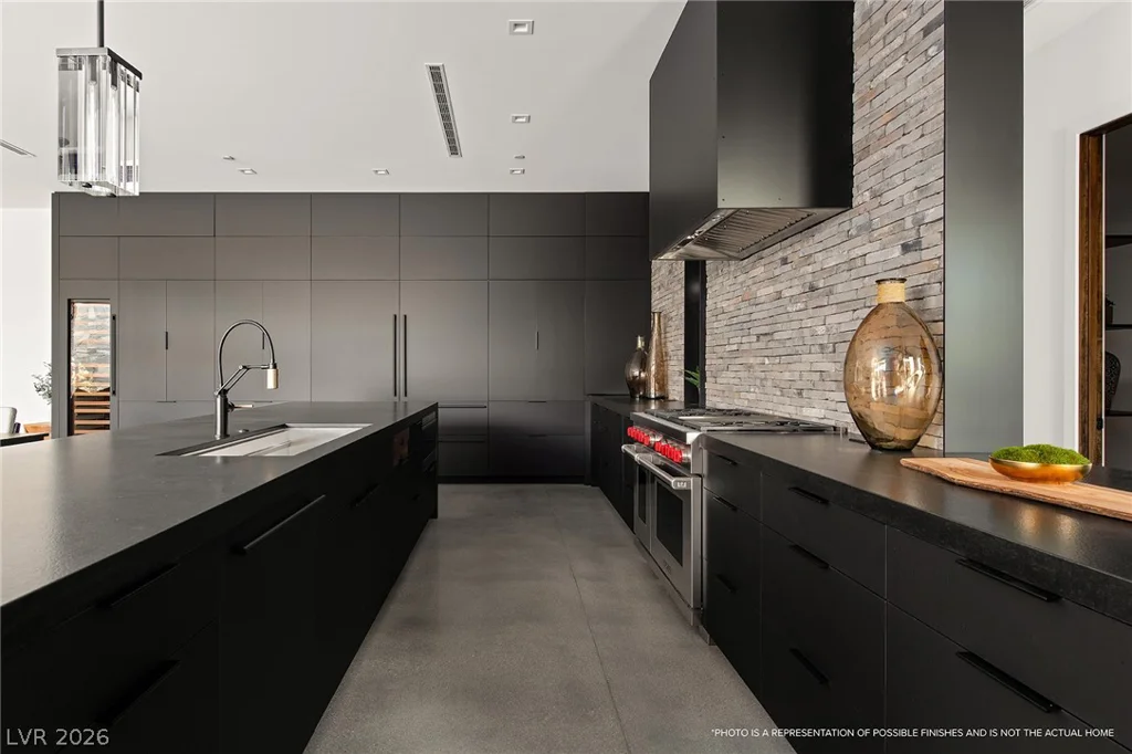 6851 Milos, Las Vegas, NV 89118