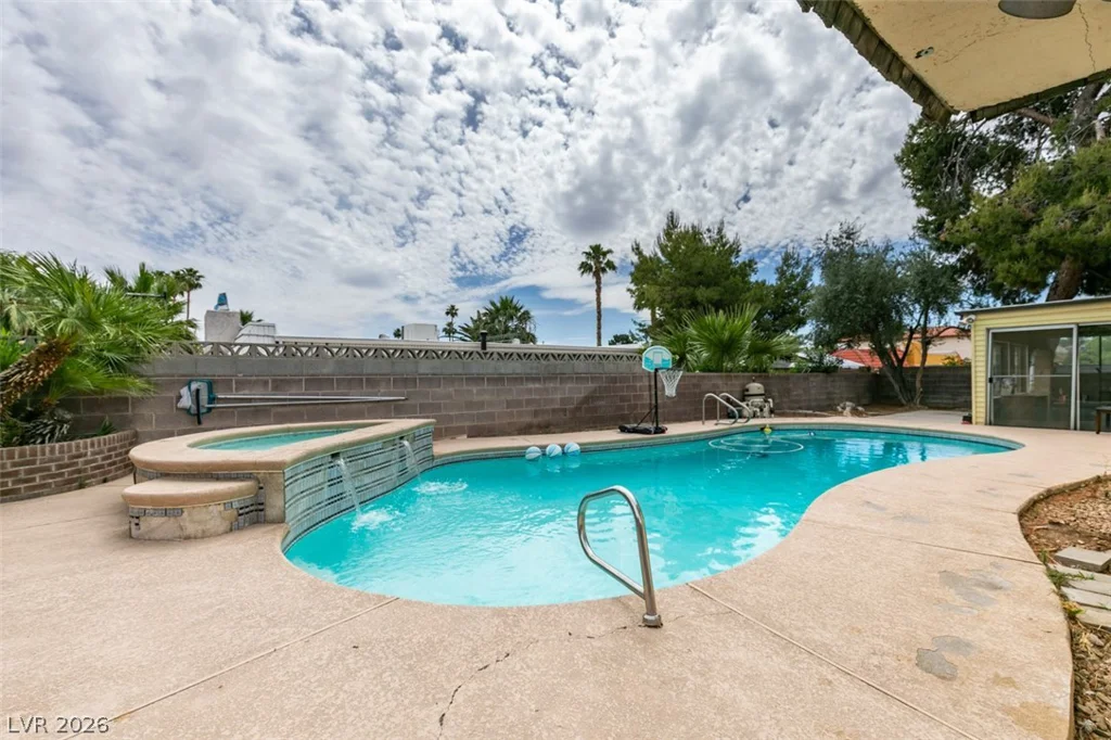 3668 Monte Verde, Las Vegas, NV 89121