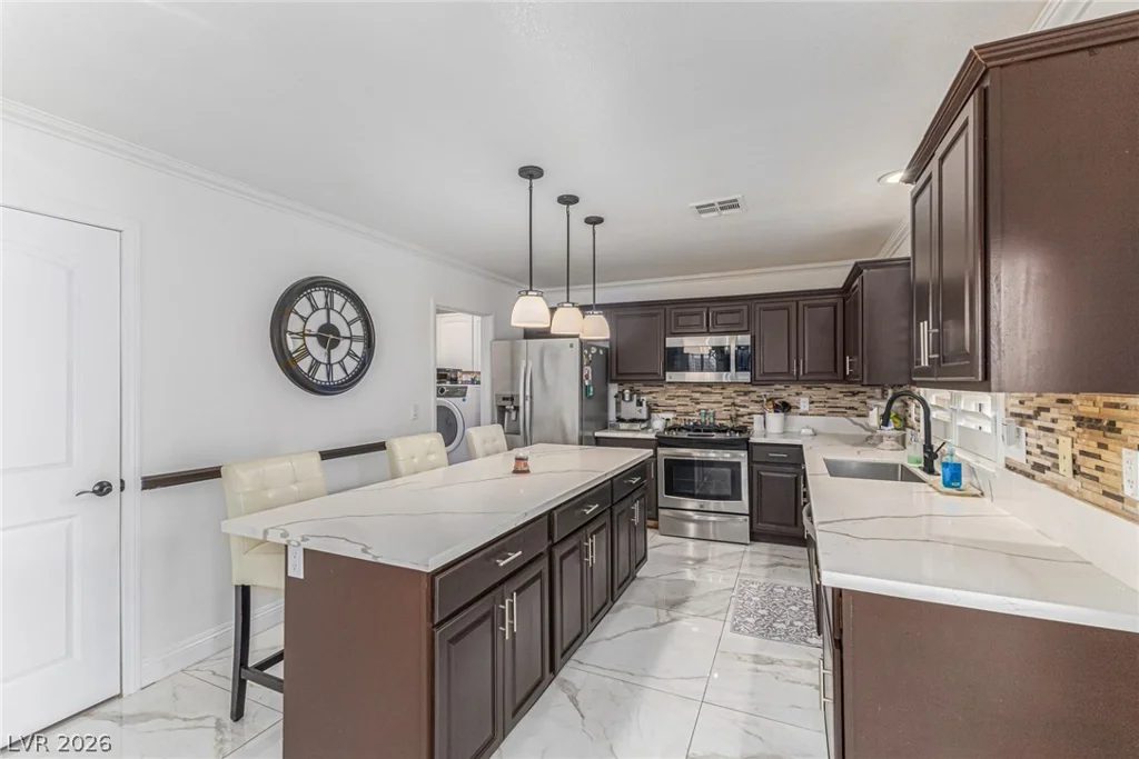3134 Crownline, North Las Vegas, NV 89031