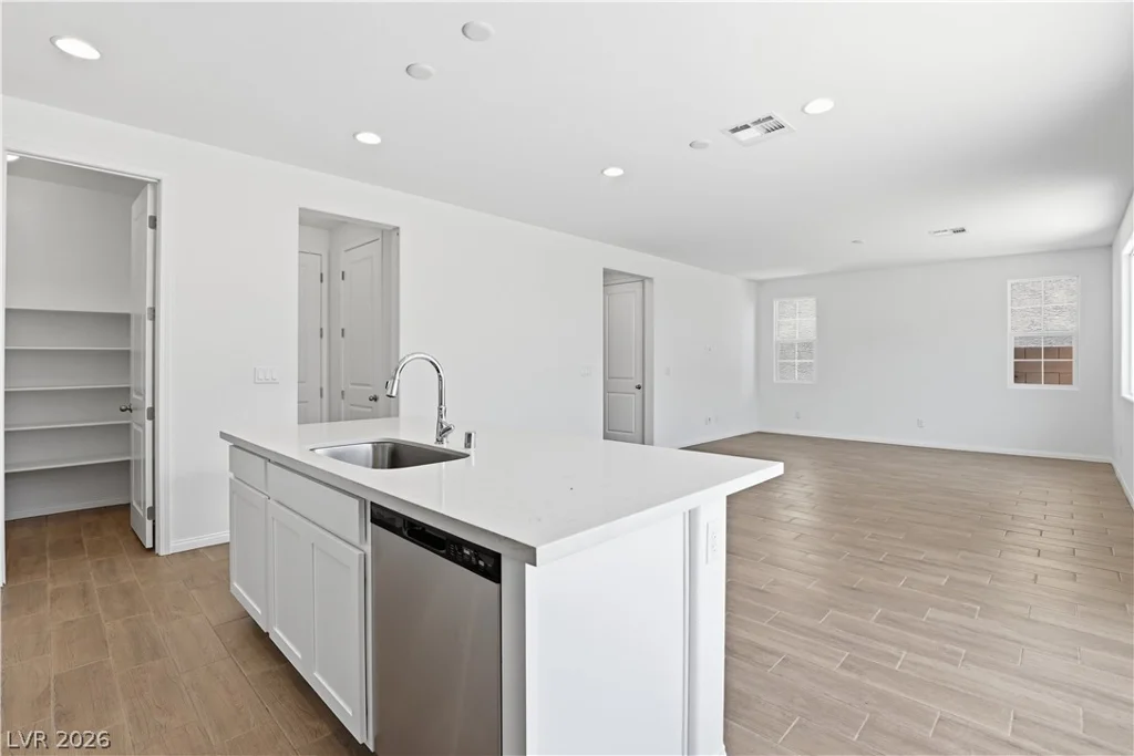 7452 Proctor, Las Vegas, NV 89120