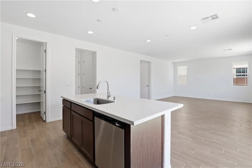 7468 Proctor, Las Vegas, NV 89120