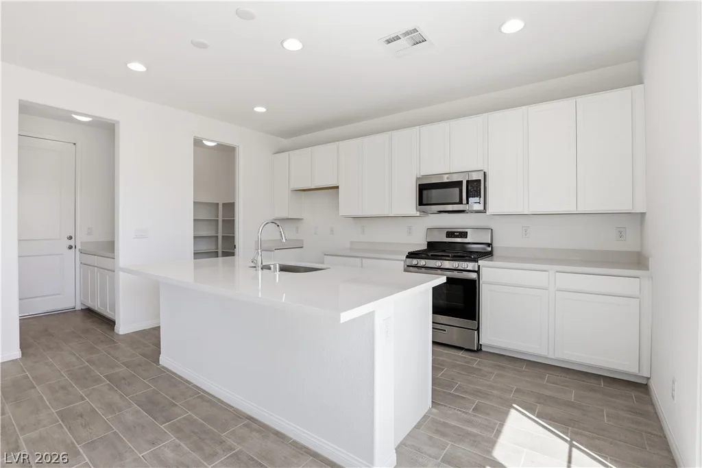 7476 Proctor, Las Vegas, NV 89120