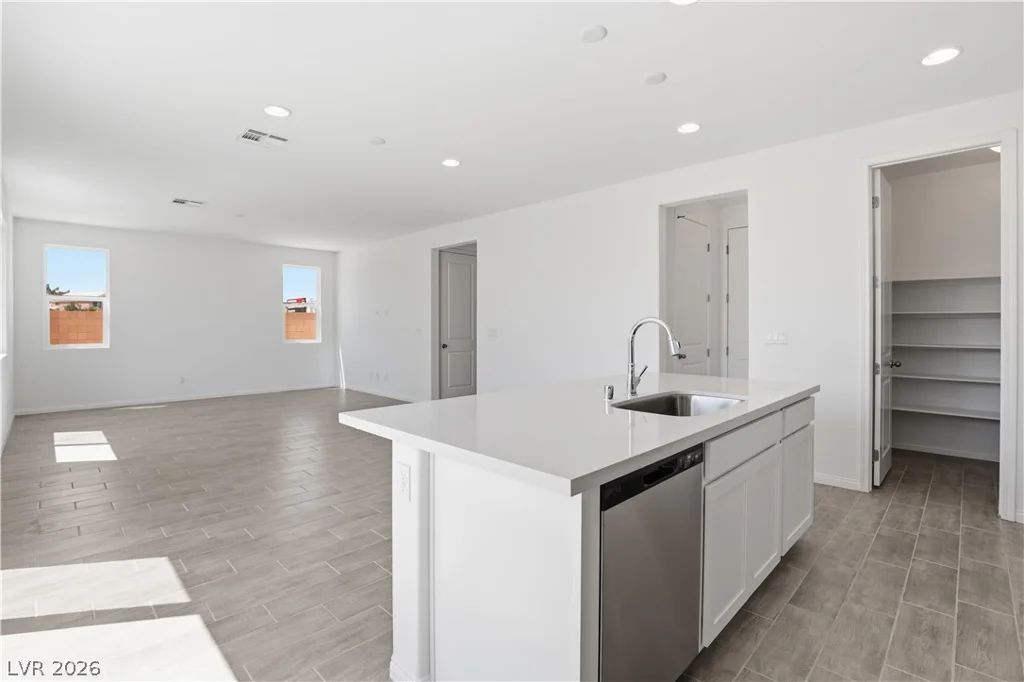 7476 Proctor, Las Vegas, NV 89120