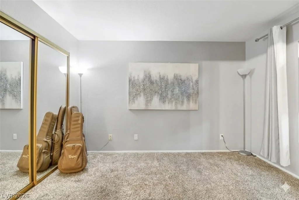 5102 Del Shannon, North Las Vegas, NV 89031