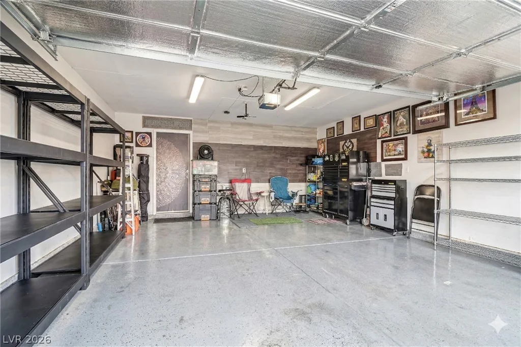 5102 Del Shannon, North Las Vegas, NV 89031