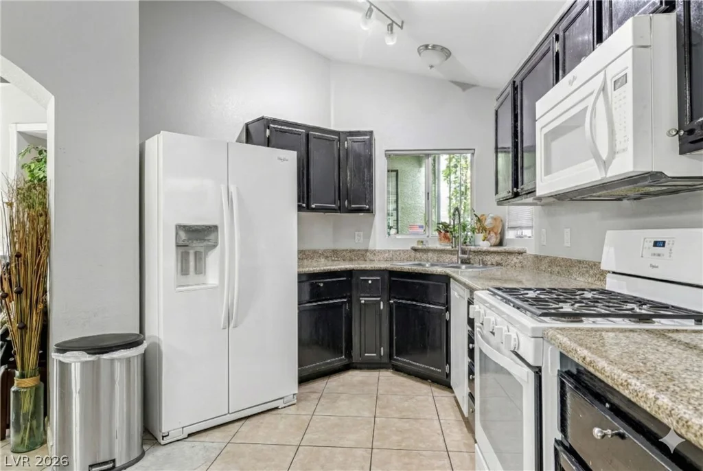5102 Del Shannon, North Las Vegas, NV 89031