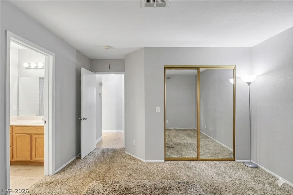 5102 Del Shannon, North Las Vegas, NV 89031