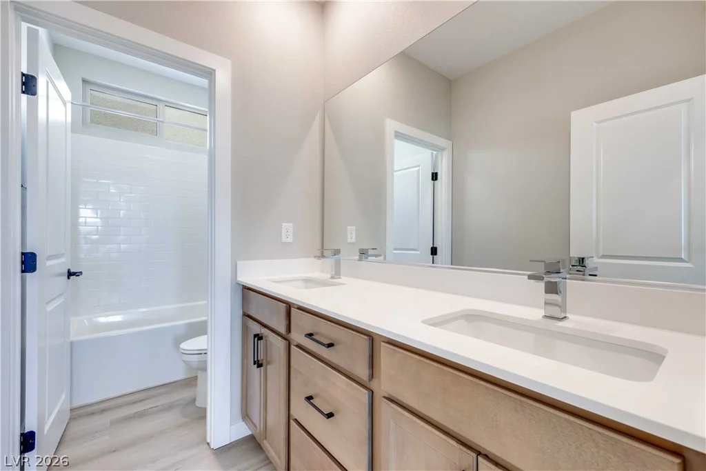 10072 Juniper Valley, Las Vegas, NV 89166
