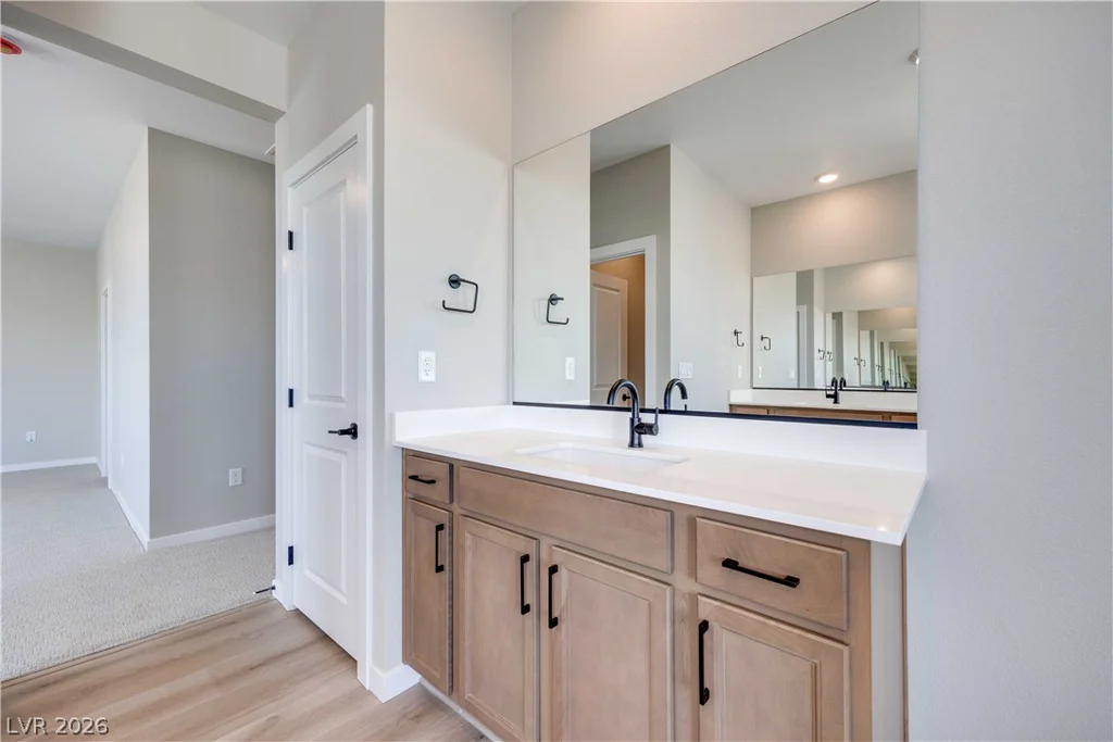 10072 Juniper Valley, Las Vegas, NV 89166