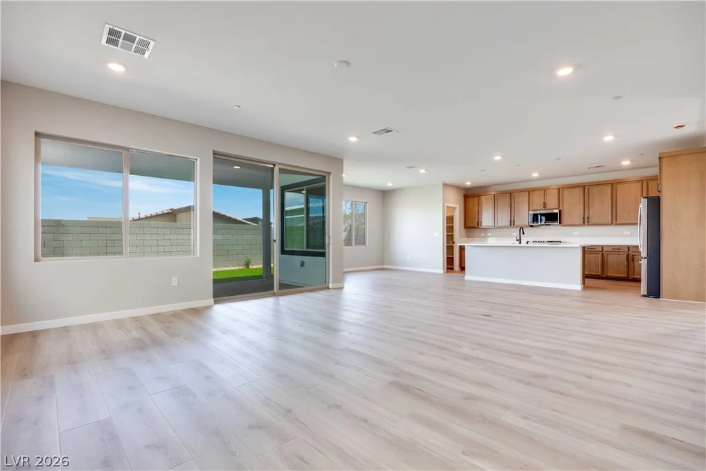 10072 Juniper Valley, Las Vegas, NV 89166
