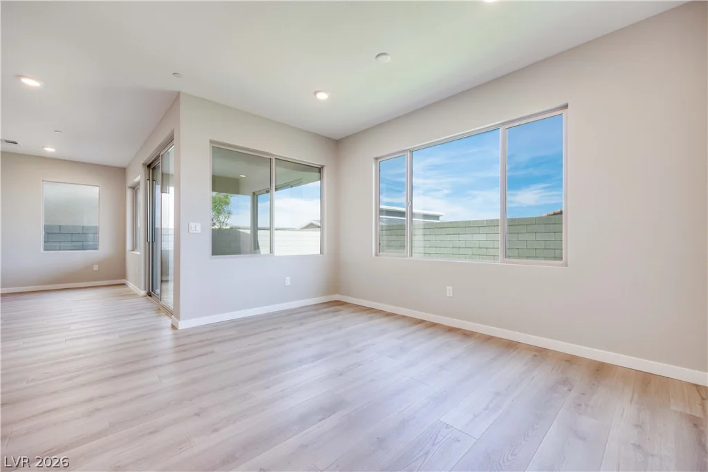 10072 Juniper Valley, Las Vegas, NV 89166