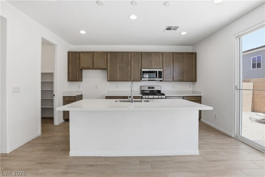 7460 Proctor, Las Vegas, NV 89120
