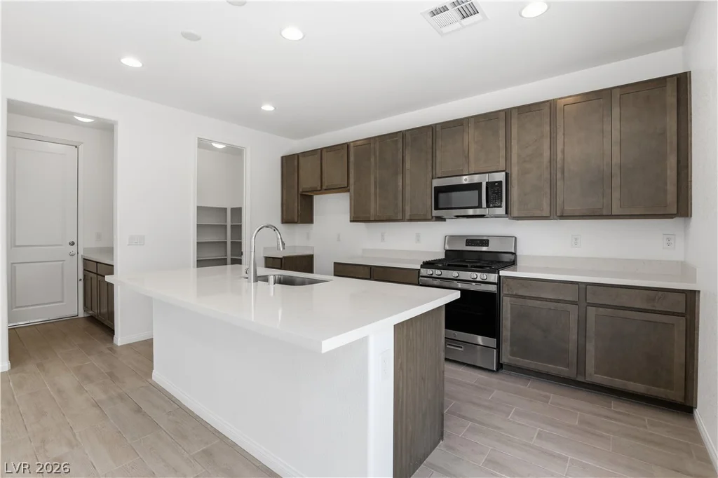 7460 Proctor, Las Vegas, NV 89120