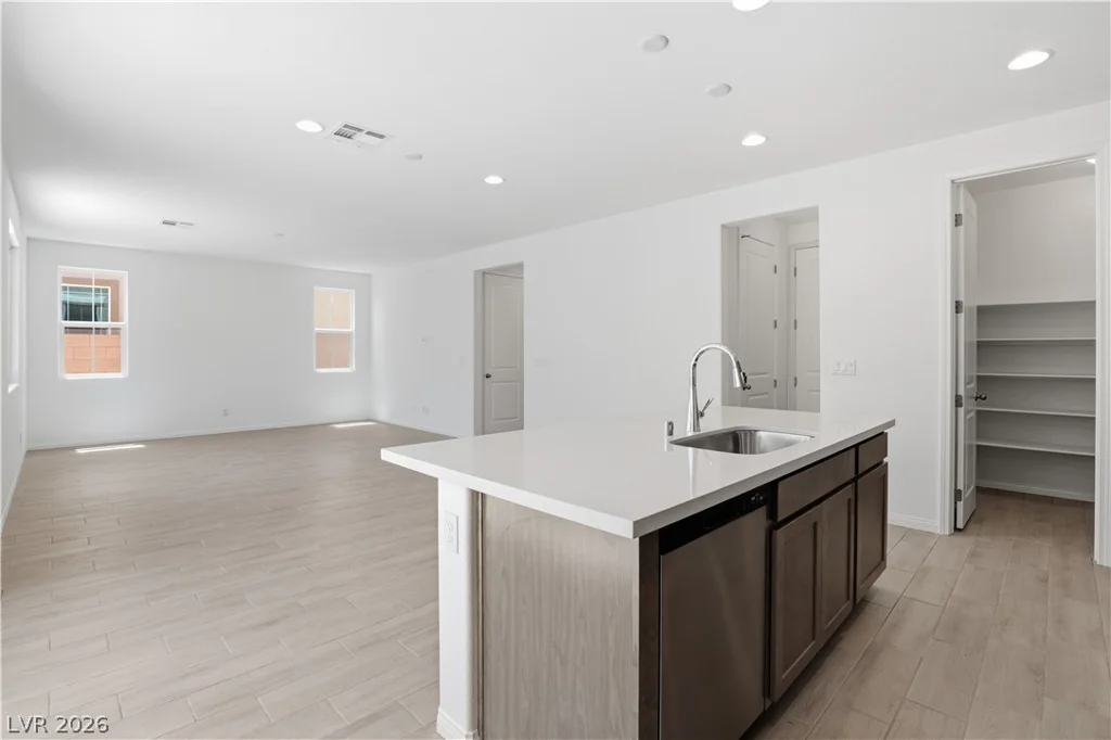 7460 Proctor, Las Vegas, NV 89120