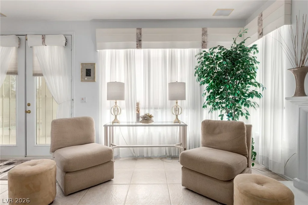 1708 Desert Fort, Las Vegas, NV 89128