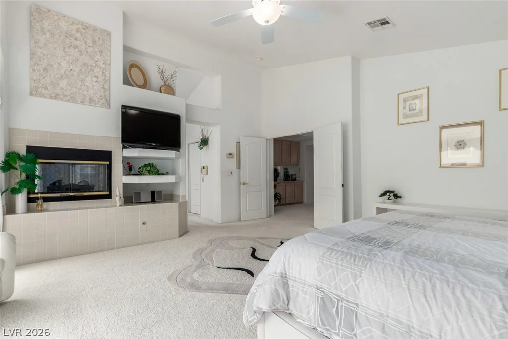 1708 Desert Fort, Las Vegas, NV 89128