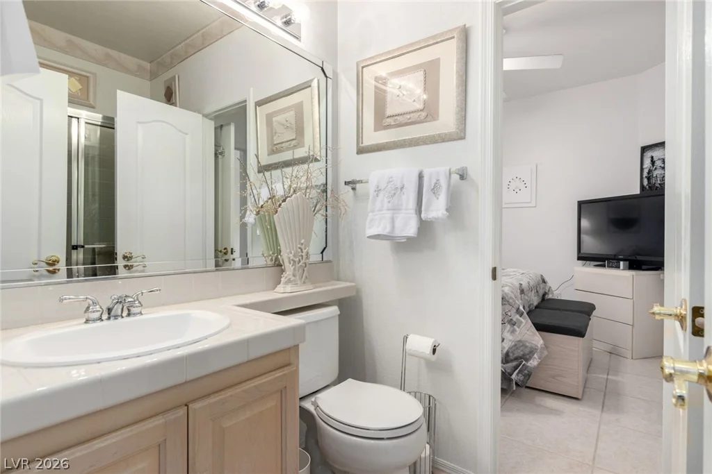 1708 Desert Fort, Las Vegas, NV 89128