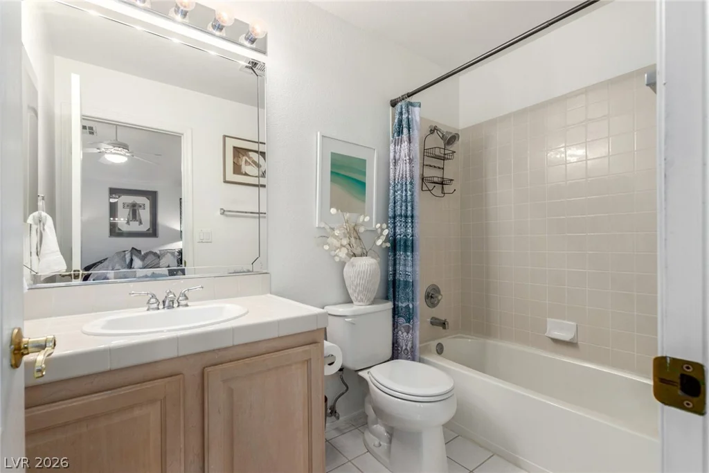 1708 Desert Fort, Las Vegas, NV 89128