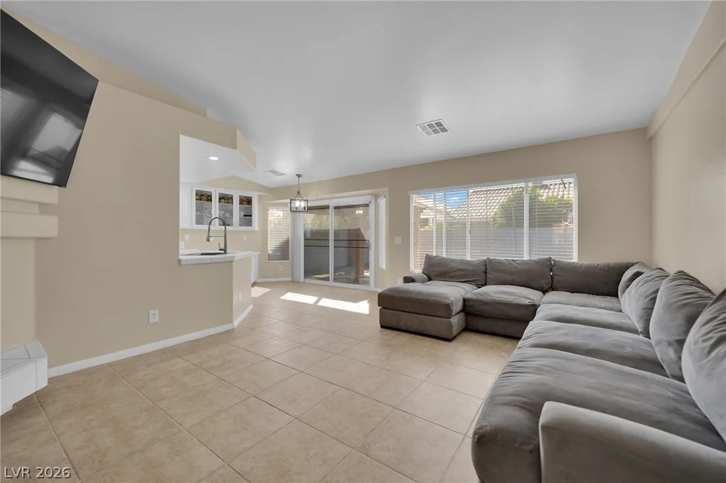 10779 Rising Smoke, Las Vegas, NV 89183