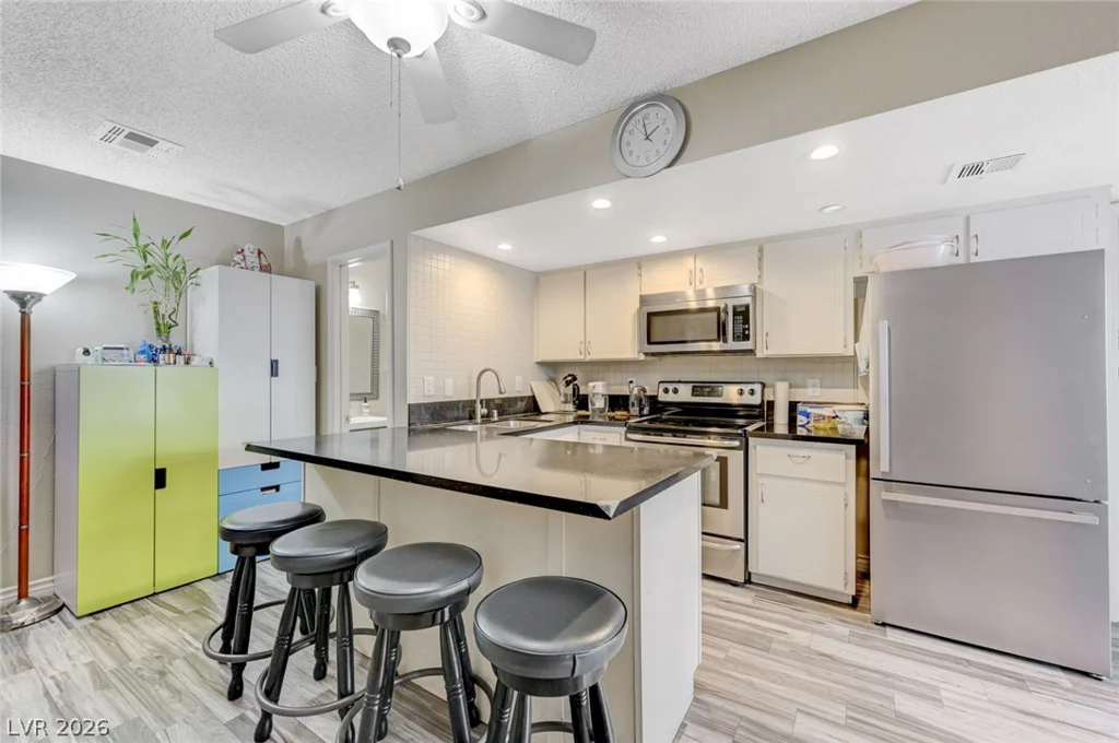 1016 Willow Tree, Las Vegas, NV 89128