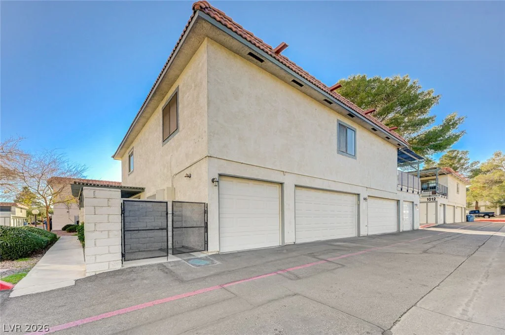 1016 Willow Tree, Las Vegas, NV 89128