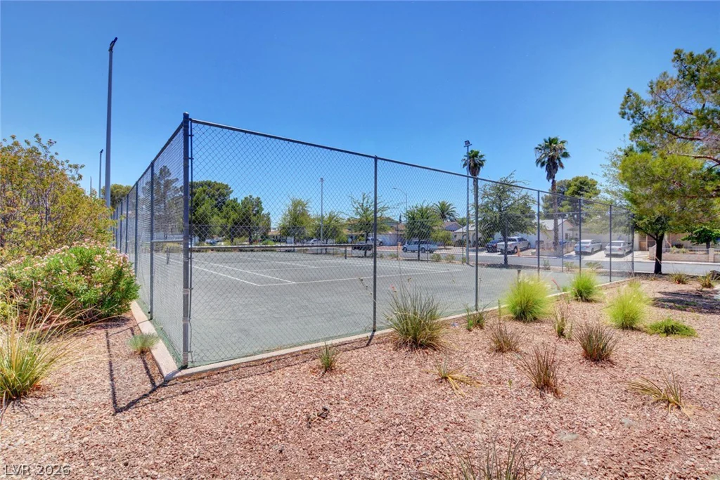 1016 Willow Tree, Las Vegas, NV 89128