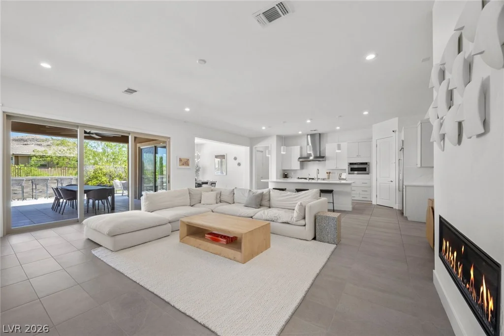3060 Full Lotus, Las Vegas, NV 89138