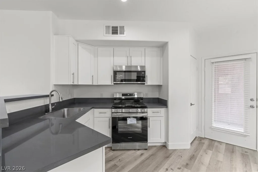 9975 Peace, Las Vegas, NV 89147