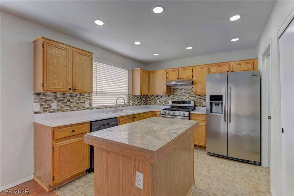 2018 Shannon Christine, Las Vegas, NV 89104