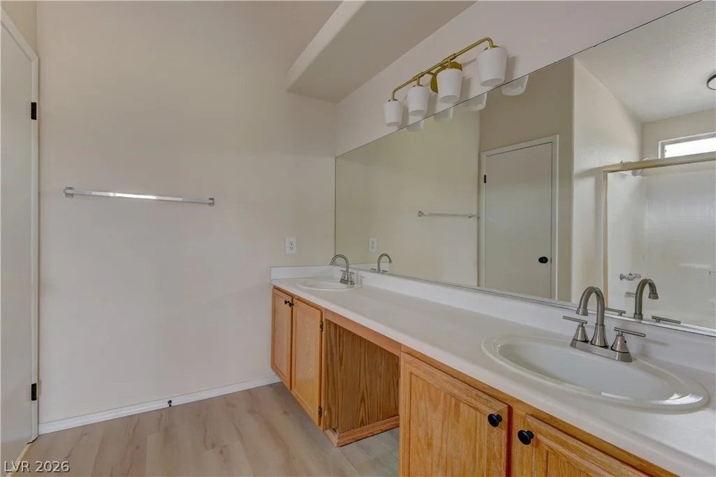 2018 Shannon Christine, Las Vegas, NV 89104