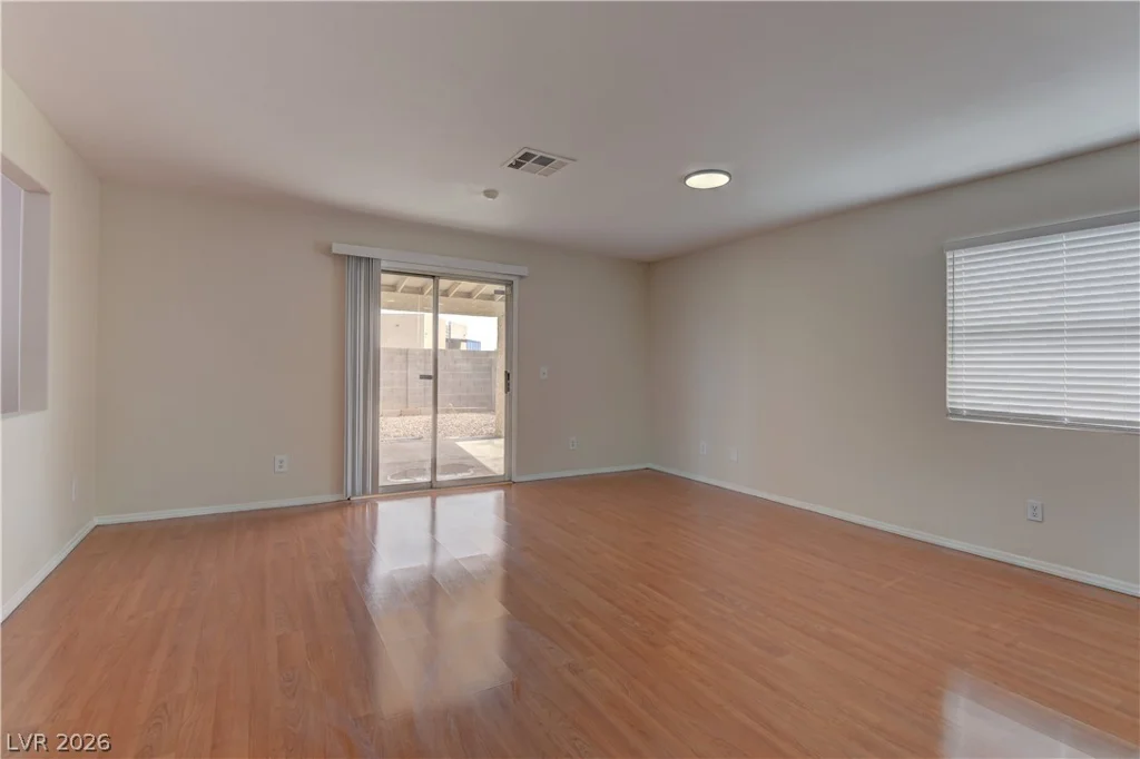 2018 Shannon Christine, Las Vegas, NV 89104