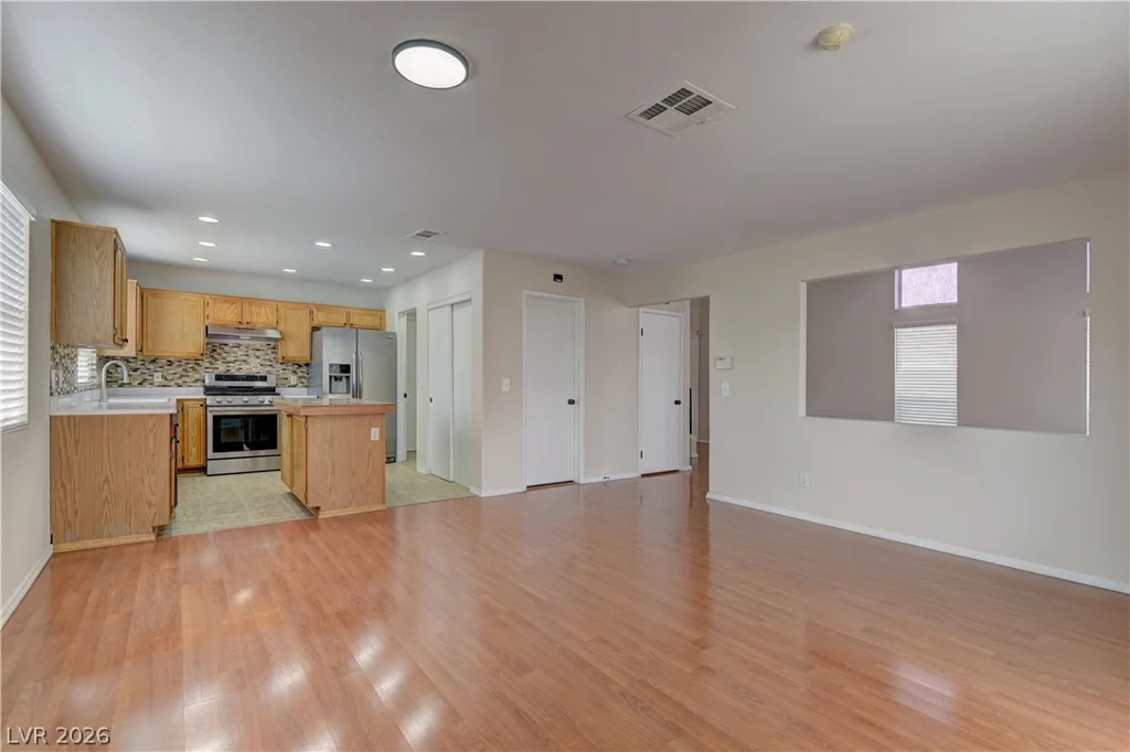 2018 Shannon Christine, Las Vegas, NV 89104
