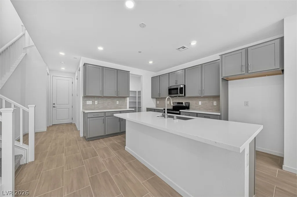 1530 Hopeful Lark, Las Vegas, NV 89138