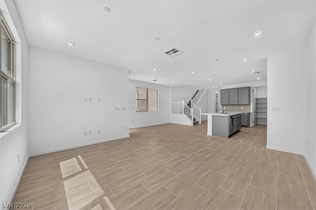 1530 Hopeful Lark, Las Vegas, NV 89138