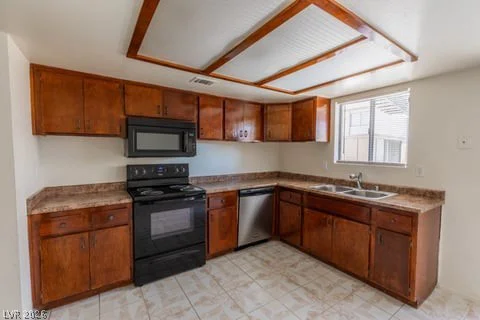 5267 Lisagayle, Las Vegas, NV 89103