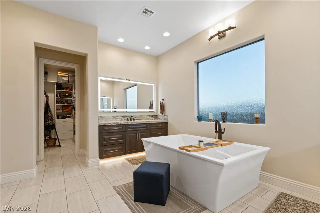 9117 Hickam, Las Vegas, NV 89129