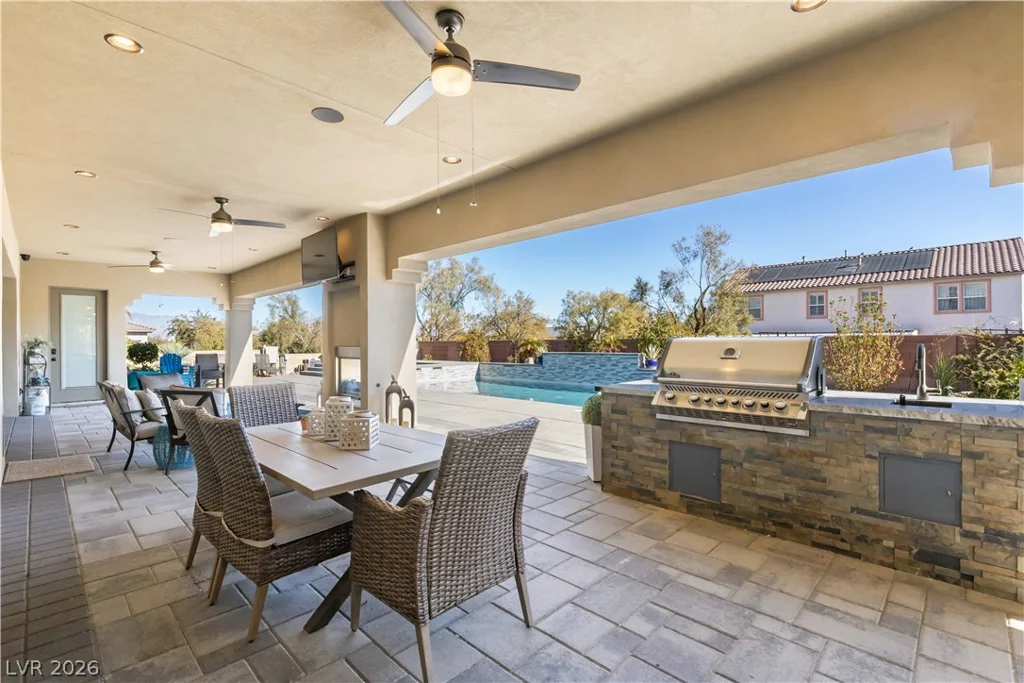 9117 Hickam, Las Vegas, NV 89129