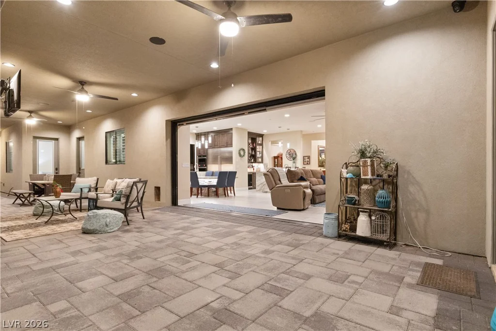 9117 Hickam, Las Vegas, NV 89129