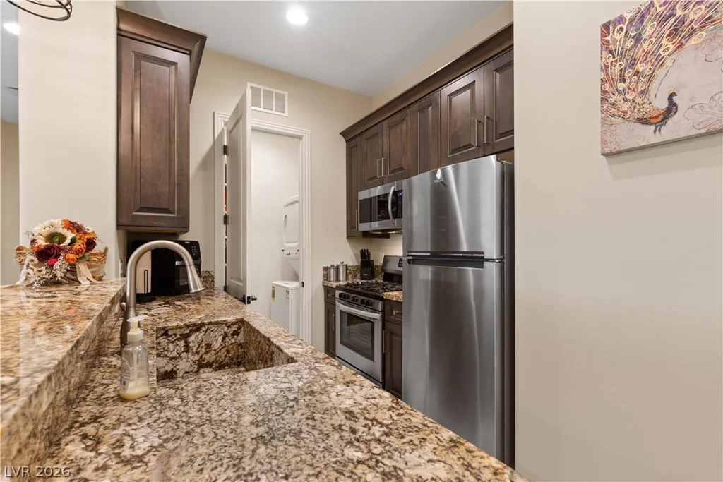 9117 Hickam, Las Vegas, NV 89129