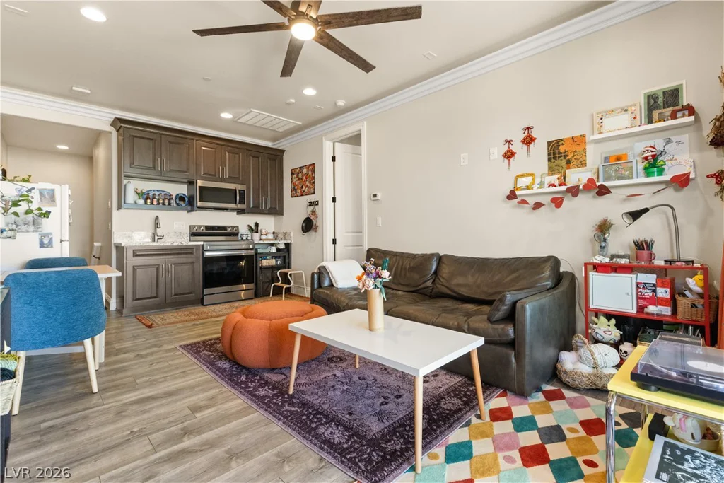 9117 Hickam, Las Vegas, NV 89129