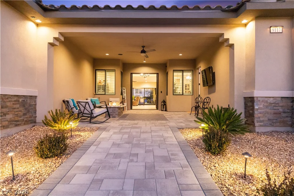 9117 Hickam, Las Vegas, NV 89129